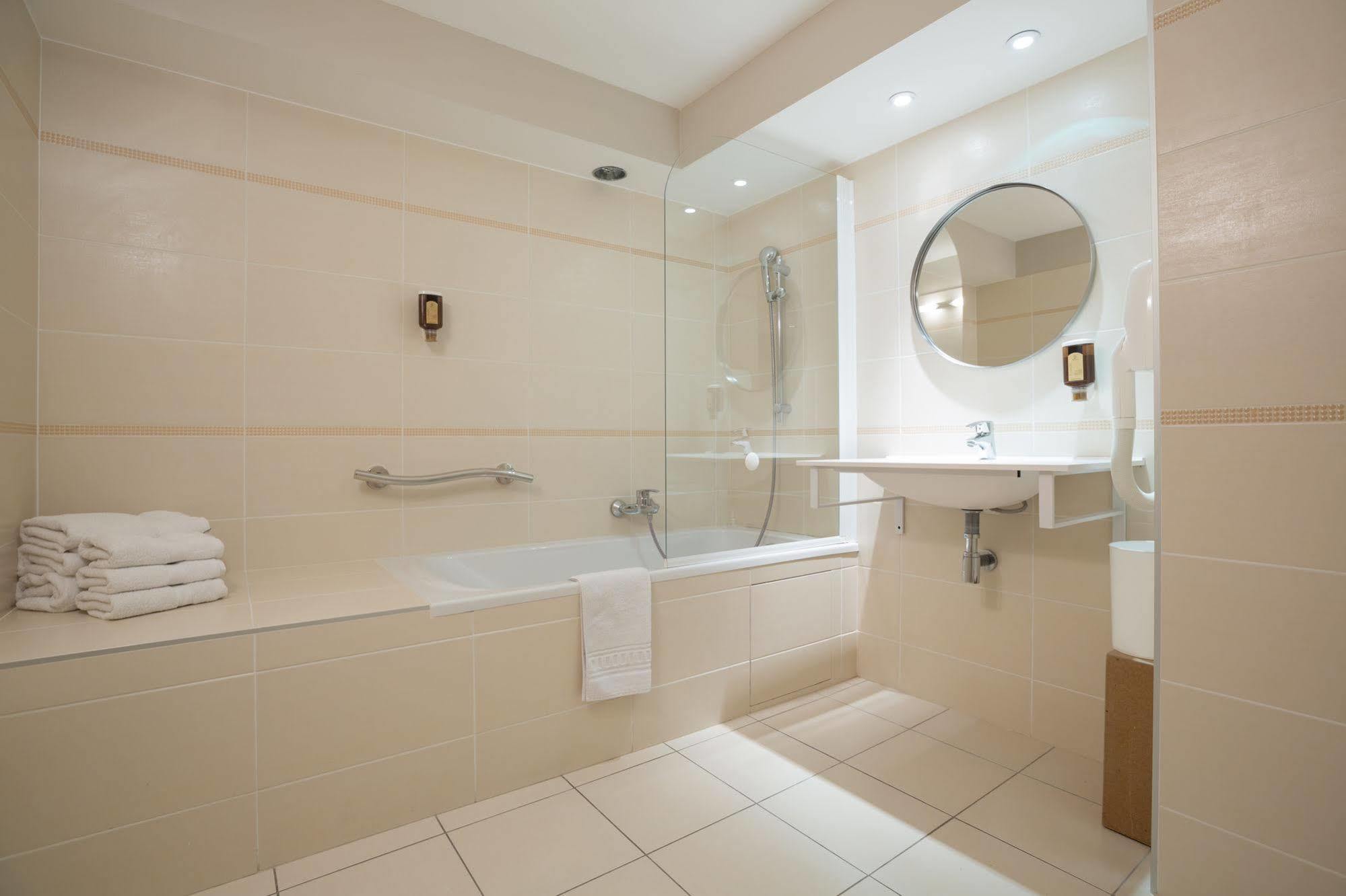 Hotel Amiraute 3*